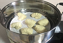 水果泥海螺花卷馒头的做法