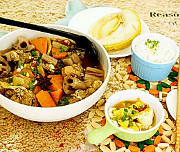 萝卜莲藕炖排骨的做法