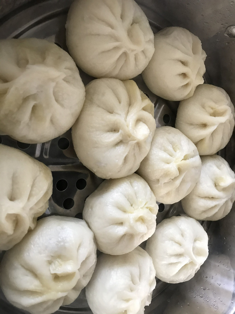 猪肉白菜香菇包子的做法
