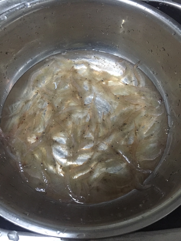 干炸河虾的做法图解1