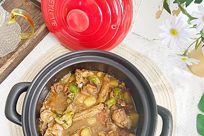 (黑乐砂锅土豆黄焖鸡)连汤汁都不放过