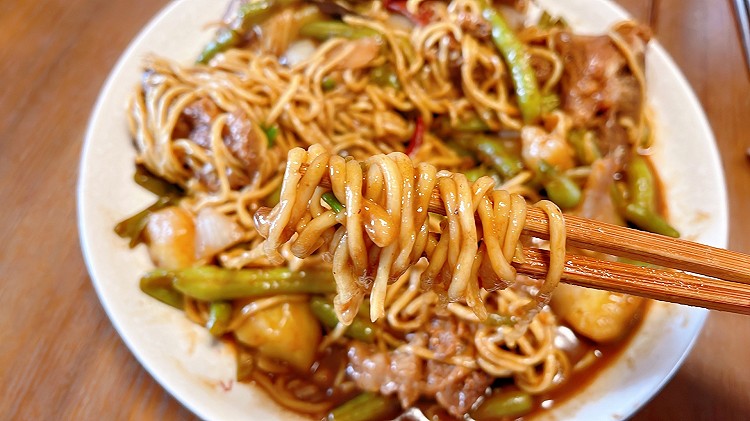 神仙焖面-脊骨豆角焖面的做法
