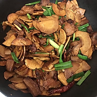 油焖回锅肉冬笋的做法图解5