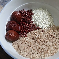 补血健脾粳米粥的做法图解1