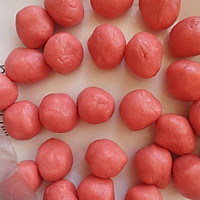 可爱的猪猪肉松一口酥的做法图解6