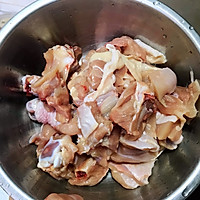 『小鸡炖蘑菇』东北名菜的做法图解3