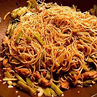 爱吃肉也爱吃菜——扁豆鸡腿肉焖面的做法图解5