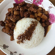 土豆卤肉饭