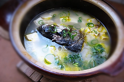 鱼头豆腐汤