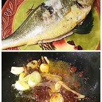 川味豆腐焖黄鱼的做法图解2