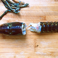 宴客菜——蒜蓉粉丝蒸鳌虾的做法图解3