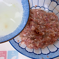 猪肉鲜虾锅贴的做法图解5