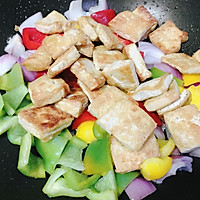 快手家常菜 蚝油彩椒煎豆腐 营养丰富的健康素菜的做法图解7