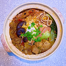 辣白菜肥牛什锦锅