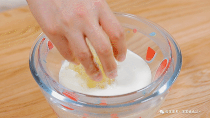 银耳奶冻【宝宝辅食】的做法图解5
