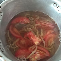 番茄榨菜蛋花汤的做法图解2