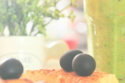 火腿坚果西多士配果蔬汁