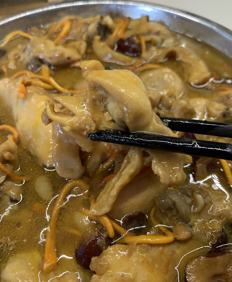 鲜嫩多汁的蒸鸡(电饭锅版)的做法