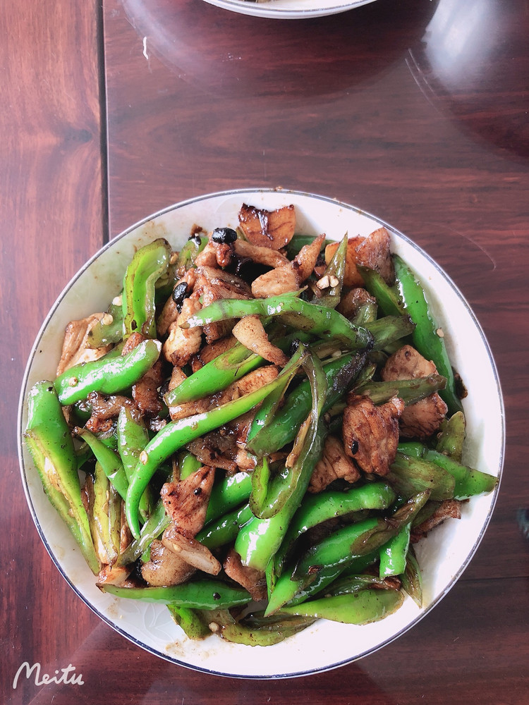 农家辣椒炒肉的做法