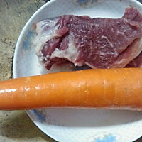 胡萝卜丝炒肉片的做法图解1