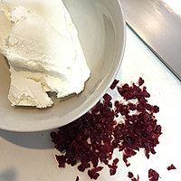鲜蔓越莓奶酪红菜头沙拉的做法图解1