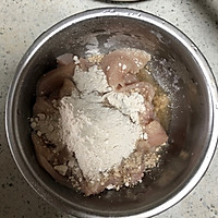 简单好吃的笋子炒鸡胸炒粉条的做法图解3