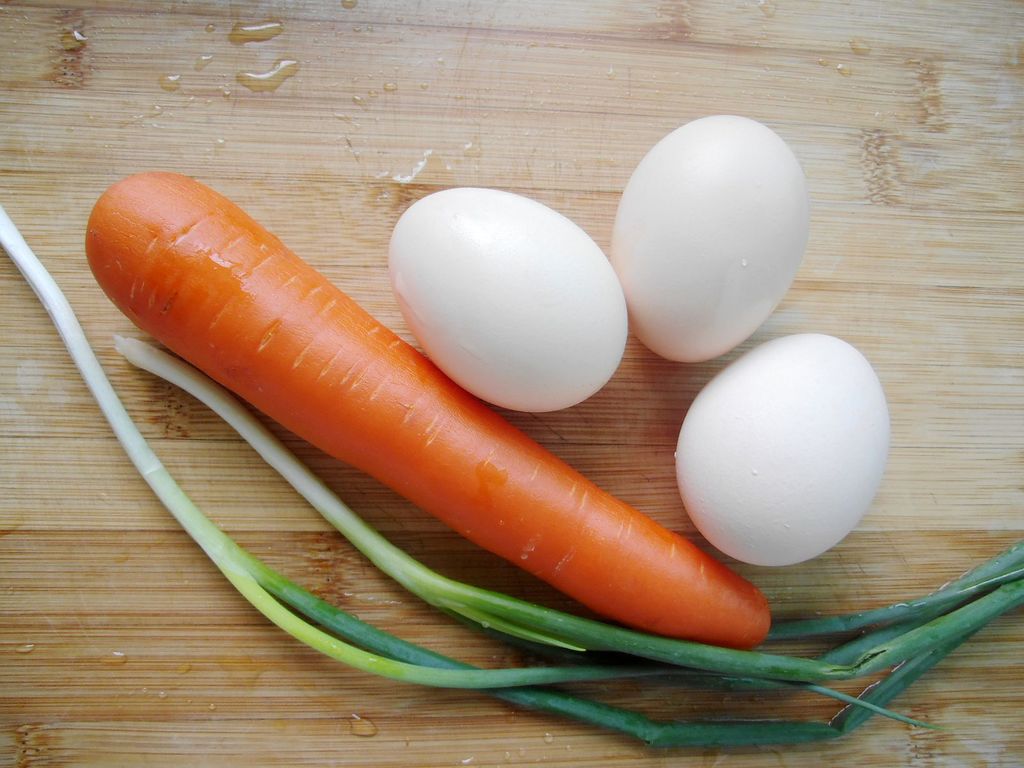 胡萝卜鸡蛋素包子怎么做_胡萝卜鸡蛋素包子的做法_晓娆123_豆果美食