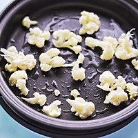 花式手抓饼：滑蛋手抓饼开口脆卷的做法图解3