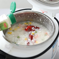 小龙虾培根青豆玉米粥的做法图解4