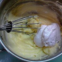 #我为奥运出食力# 草莓法罗夫蛋奶冰激凌配法罗夫面包的做法图解10