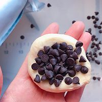 绵软可口的汤种可可夹心餐包的做法图解5