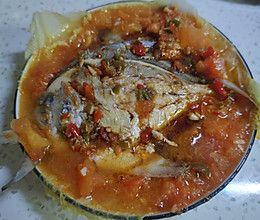 西红柿辣酱烧鲳鱼的做法