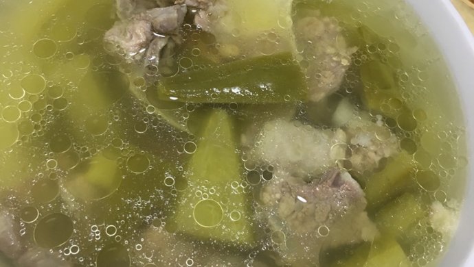 黄豆苦瓜排骨汤