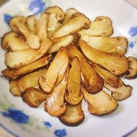 黄油煎松茸的做法图解4