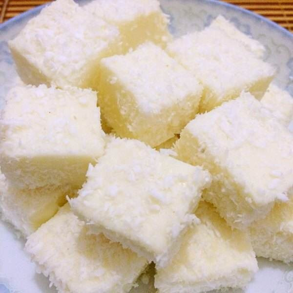 椰蓉牛奶小方的做法