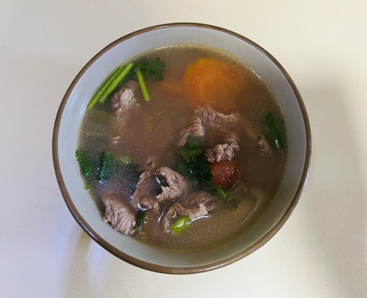 清爽一夏的番茄玉米牛肉的做法