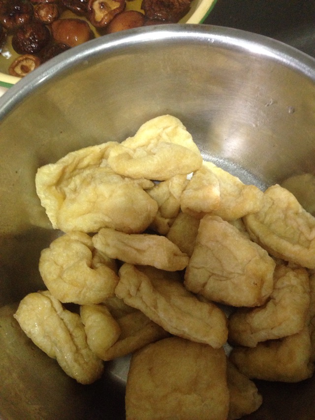 豆腐角焖排骨的做法图解2