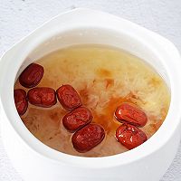 桃胶银耳莲子百合汤的做法图解6