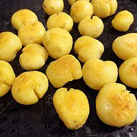 #夏日撩人滋味#吃一次就爱上的椒盐小土豆的做法图解5