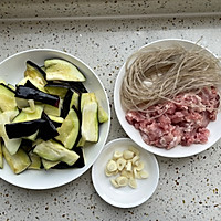 肉沫茄子粉丝煲的做法图解1