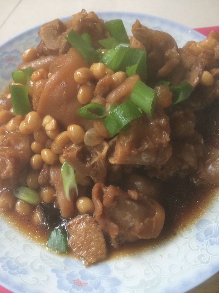 黄豆炖猪蹄的做法