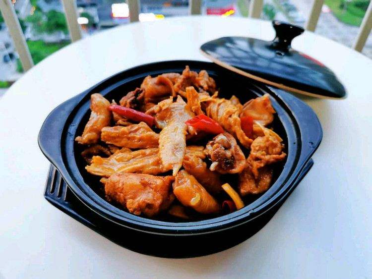 鸡肉焖腐竹，下饭菜的做法