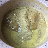 核桃姜汁炖蛋的做法图解1