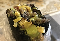 肉松培根牛油果包饭的做法