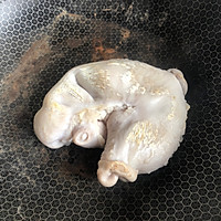 电高压锅猪肚鸡的做法图解7