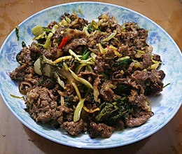 牛肉炒酸菜的做法