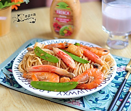 #春日尝鲜#海鲜炒意面的做法