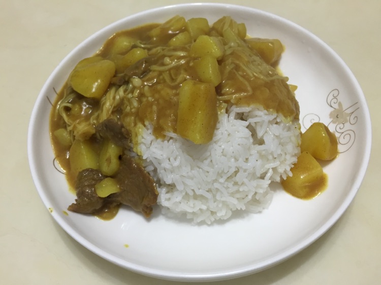 咖喱金针菇土豆牛肉