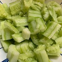 黄瓜拌腐竹的做法图解2