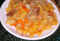 土豆炒胡萝卜（家常快手菜）的做法